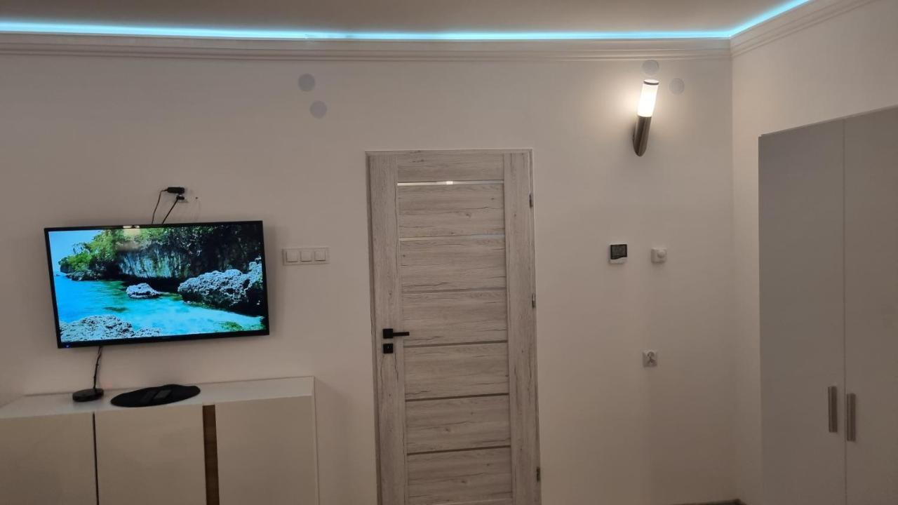Etna 3 Dom Z Parkingiem Rzeszow Morgowa Apartment Ngoại thất bức ảnh